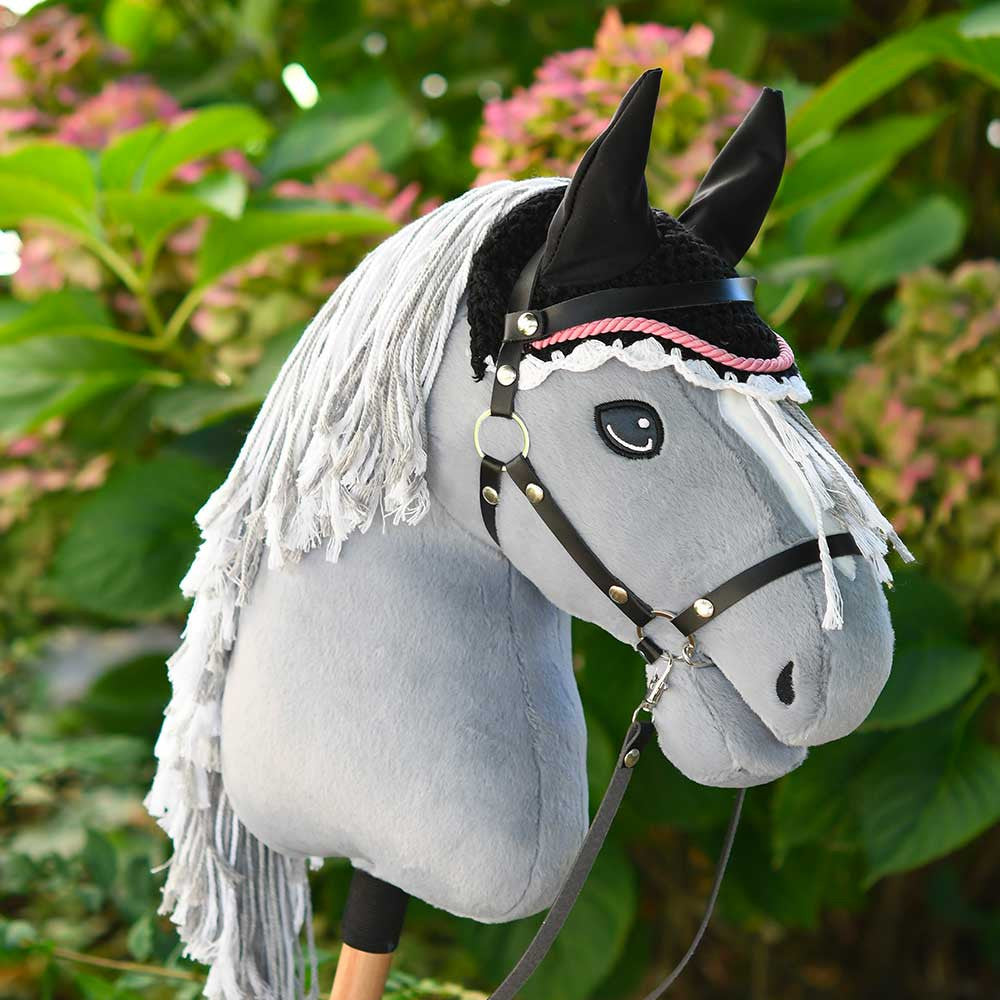Hobby Horse Frison Noir - Taille A3 - Manche 40 Cm - Filet, Rênes, Bonnet, Licol - Dès 6 Ans