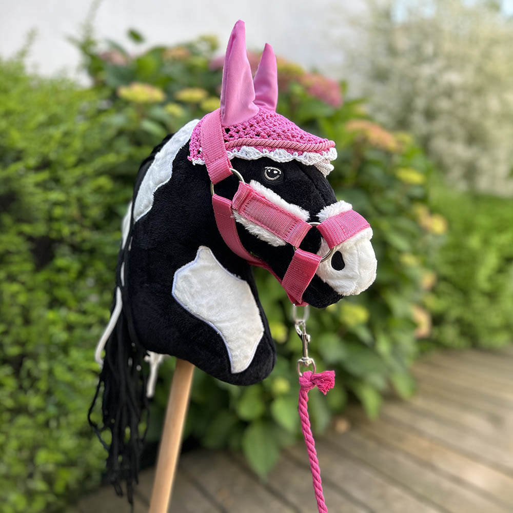 Hobby Horse Pie Noir avec licol + longe + bonnet rose