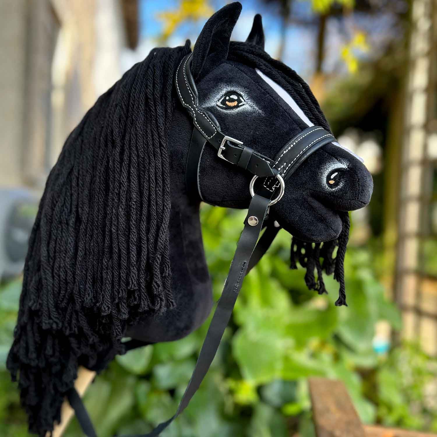 Hobby horse frison noir