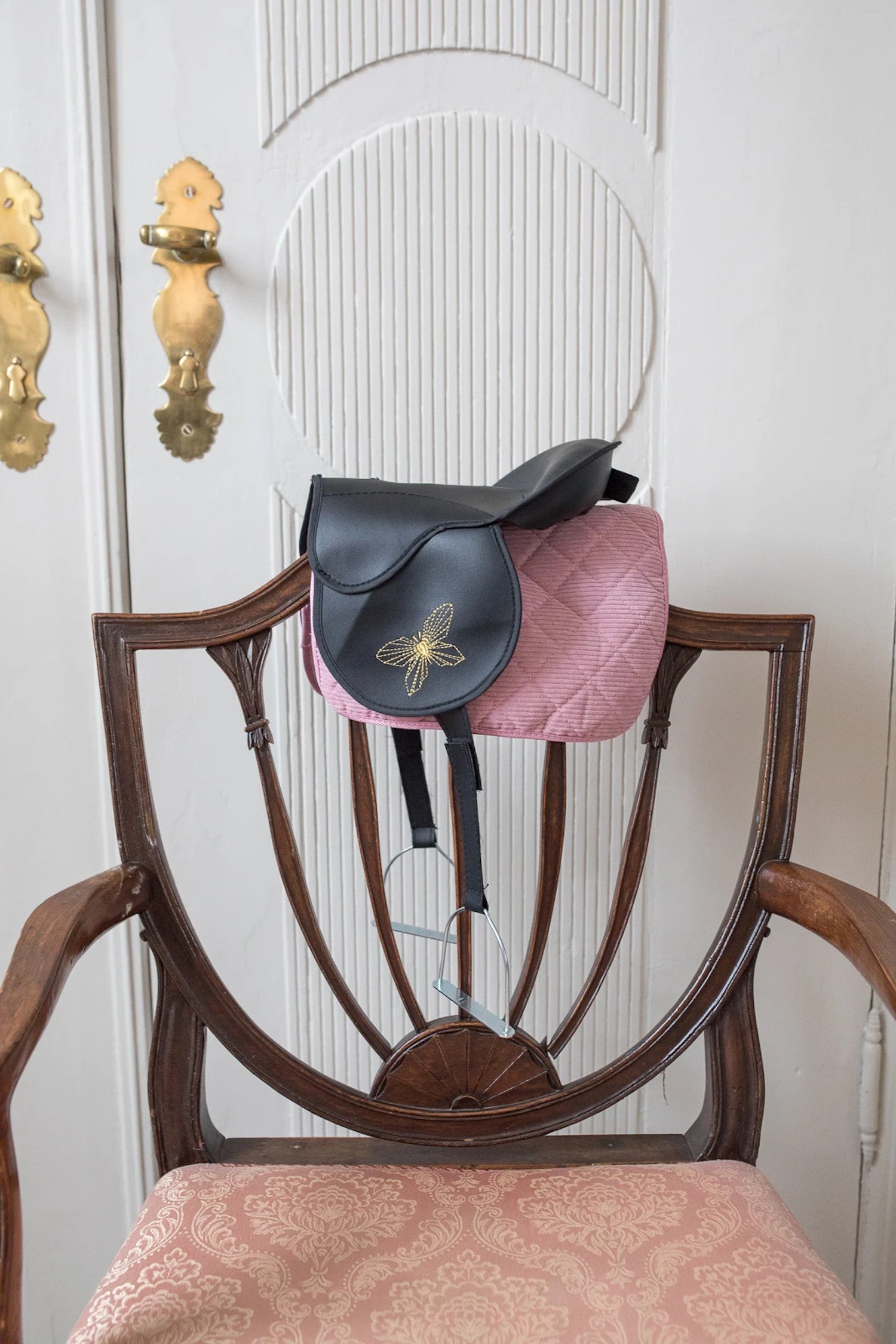 Saddle pad and bonnet rose By Astrup
