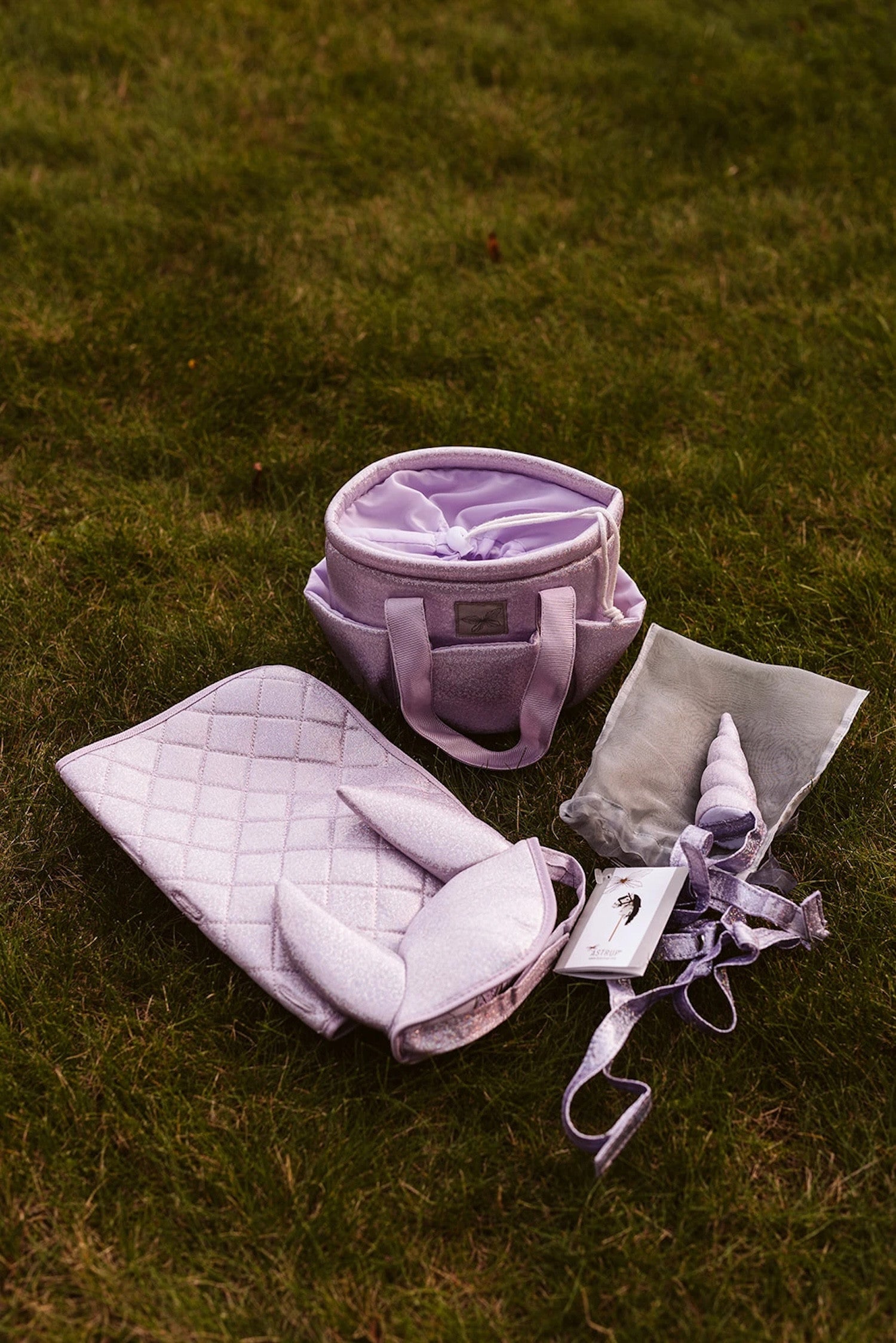 Saddle pad and bonnet purple By Astrup