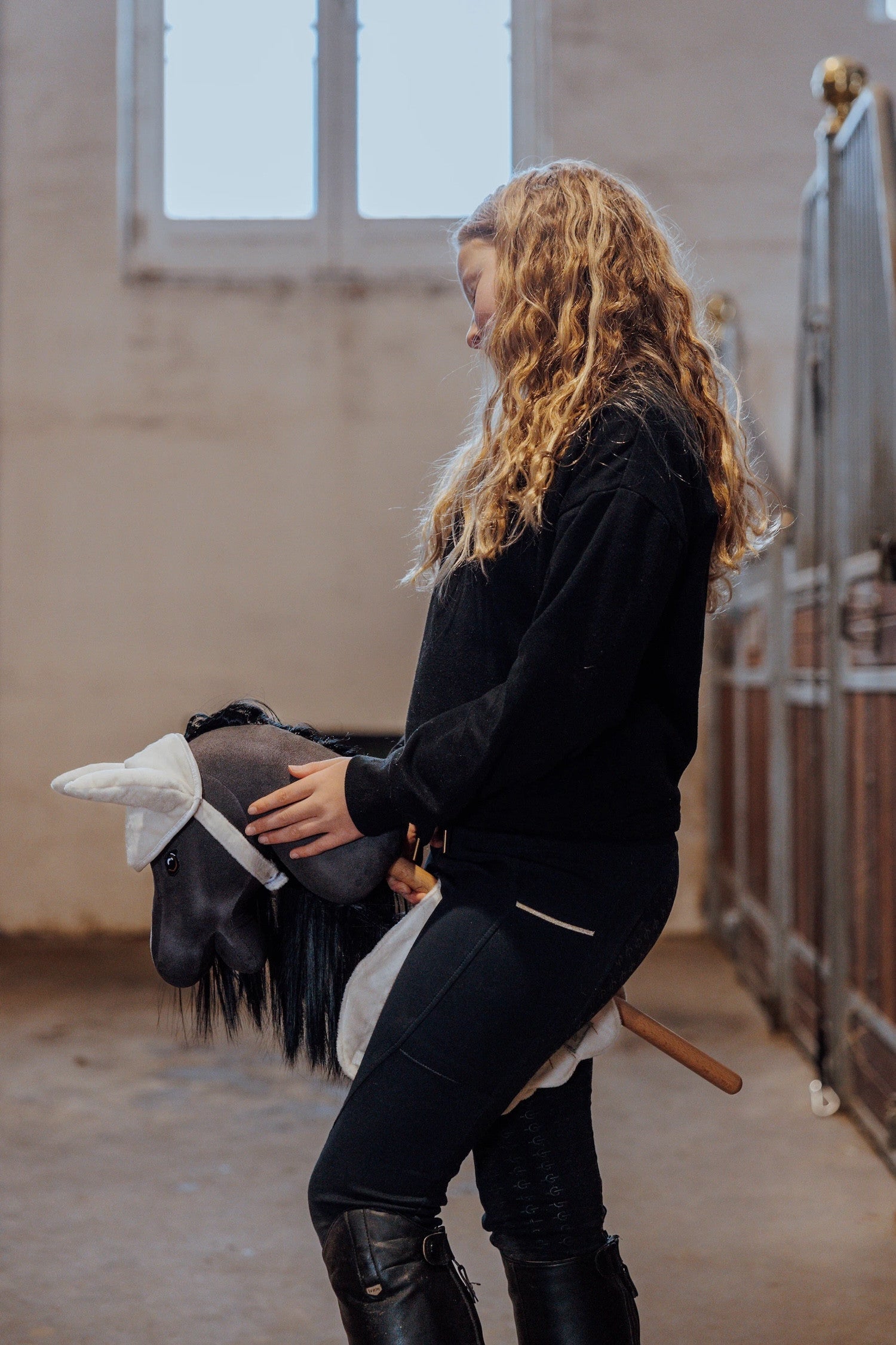 Saddle pad and bonnet cream By Astrup