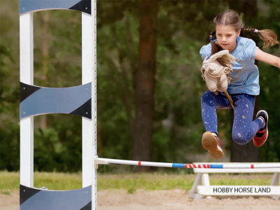 Jouer avec un hobby horse